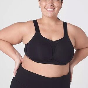 Livi Wireless Medium Impact Wicking Sports Bra